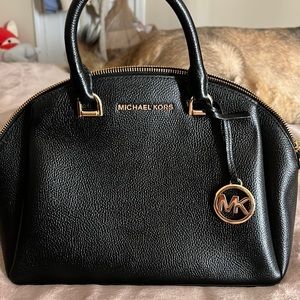Handle MK (sm) handbag with crossbody strap